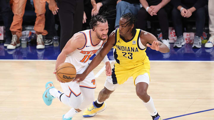 New York Knicks guard Jalen Brunson controls the ball against Indiana Pacers forward Aaron Nesmith. Mandatory Credit: Wendell Cruz-Imagn Images New York Knicks guard Jalen Brunson controls the ball against Indiana Pacers forward Aaron Nesmith. Mandatory Credit: Wendell Cruz-Imagn Images