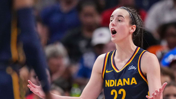 Indiana Fever guard Caitlin Clark (22) against the Dallas Wings.
