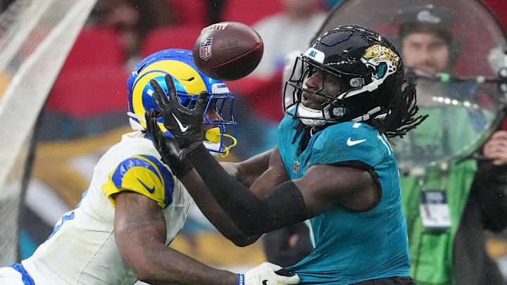 Oct 19, 2025; London, United Kingdom; Los Angeles Rams safety Kam Curl (3) breaks up a pass intended for Jacksonville Jaguars wide receiver Brian Thomas Jr. (7) during the second half of an NFL International Series game at Wembley Stadium. Mandatory Credit: Kirby Lee-Imagn Images Oct 19, 2025; London, United Kingdom; Los Angeles Rams safety Kam Curl (3) breaks up a pass intended for Jacksonville Jaguars wide receiver Brian Thomas Jr. (7) during the second half of an NFL International Series game at Wembley Stadium. Mandatory Credit: Kirby Lee-Imagn Images