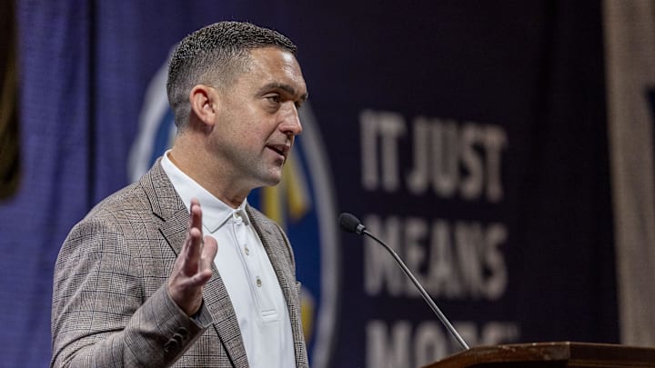 Oct 19, 2023; Birmingham, AL, USA; Mississippi State Bulldogs head coach Sam Purcell talks with the