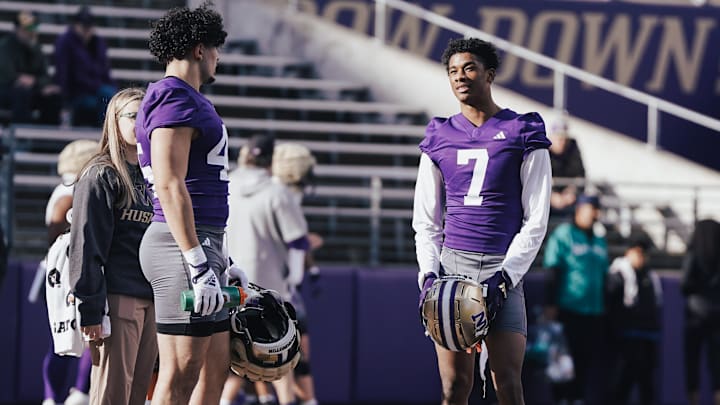 Arizona transfer Ephesians Prysock gets to know Husky edge rusher Maurice Heims. 