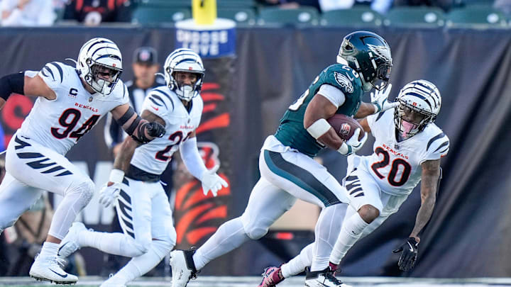 Philadelphia Eagles running back Saquon Barkley (26) breaks away for a long carry in the fourth quarter of the NFL Week 8 game between the Cincinnati Bengals and the Philadelphia Eagles.