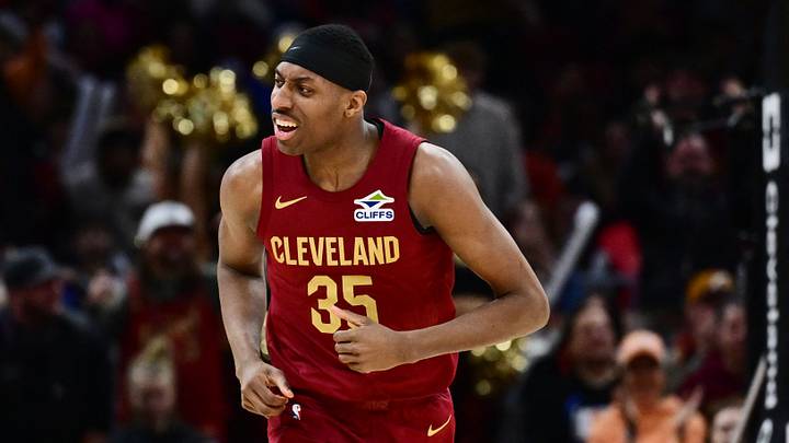 Jan 12, 2026; Cleveland, Ohio, USA; Cleveland Cavaliers forward Nae'qwan Tomlin (35) celebrates after a dunk against the Utah Jazz during the second half at Rocket Arena. Mandatory Credit: Ken Blaze-Imagn Images Jan 12, 2026; Cleveland, Ohio, USA; Cleveland Cavaliers forward Nae'qwan Tomlin (35) celebrates after a dunk against the Utah Jazz during the second half at Rocket Arena. Mandatory Credit: Ken Blaze-Imagn Images