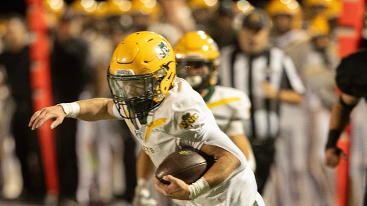RBC’s Gabe Kemp gets off a long run to set up the second RBC touchdown. Red Bank Catholic football defeats Rumson-Fair Haven in Rumson, NJ on October 10, 2025.