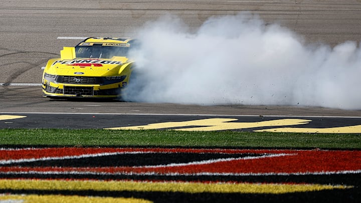 Joey Logano, Team Penske, Las Vegas Motor Speedway, NASCAR
