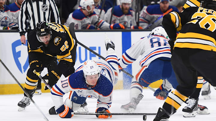 Edmonton Oilers v Boston Bruins