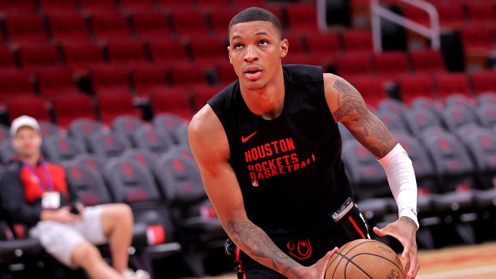Mar 23, 2024; Houston, Texas, USA; Houston Rockets forward Jabari Smith Jr. (10) works out prior to Mar 23, 2024; Houston, Texas, USA; Houston Rockets forward Jabari Smith Jr. (10) works out prior to
