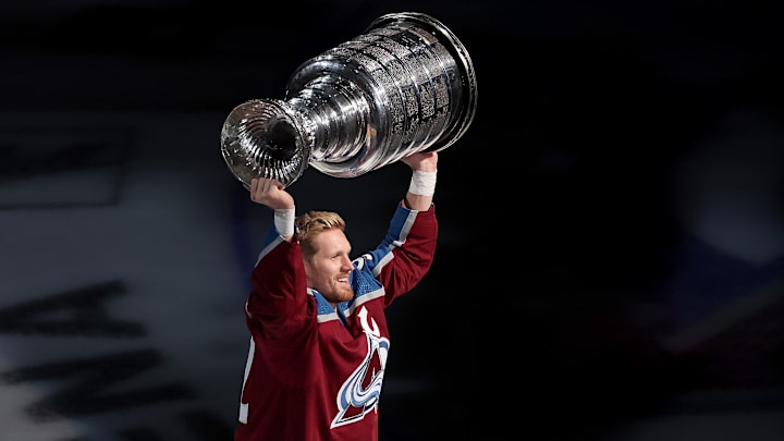 Chicago Blackhawks v Colorado Avalanche