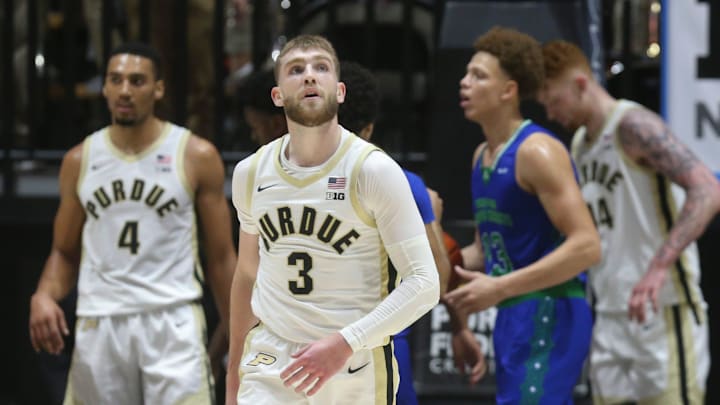 Purdue Boilermakers guard Braden Smith (3) watches a replay Monday, Nov. 4, 2024, during the NCAA men’s basketball game 