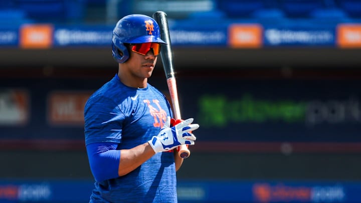 New York Mets right fielder Juan Soto (22) takes batting practice during a spring training workout at Clover Park in 2025. New York Mets right fielder Juan Soto (22) takes batting practice during a spring training workout at Clover Park in 2025.