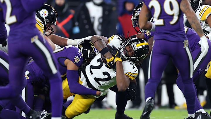 Pittsburgh Steelers v Baltimore Ravens