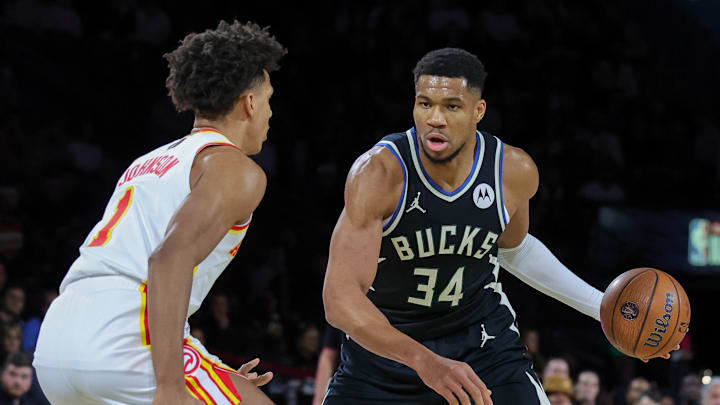 Atlanta Hawks v Milwaukee Bucks: Semifinals - Emirates NBA Cup 2024