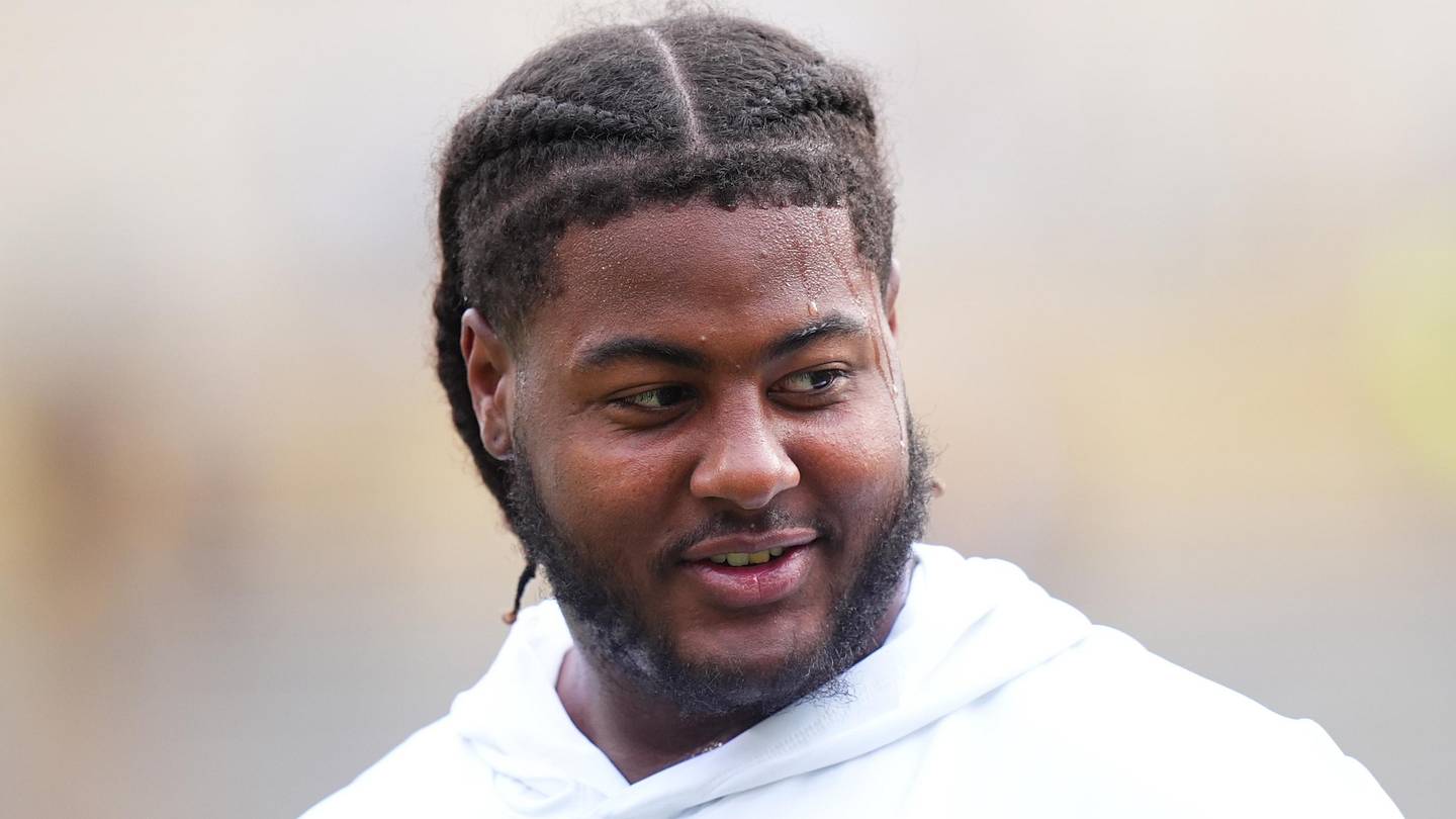 Dan Lanning Makes Move For Top Transfer Jordan Seaton After LSU Visit