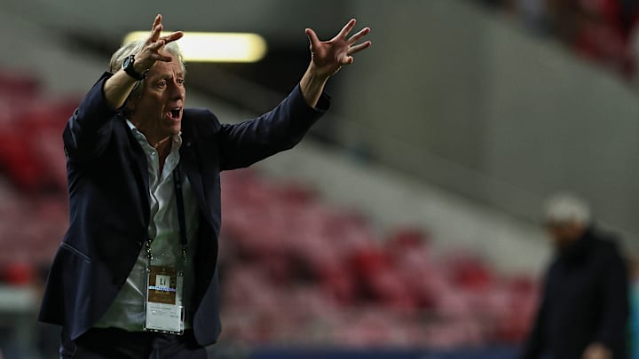 Com Paulo Sousa próximo do Flamengo, Mister foi especulado no Atlético-MG, que não terá Cuca em 2022 Com Paulo Sousa próximo do Flamengo, Mister foi especulado no Atlético-MG, que não terá Cuca em 2022