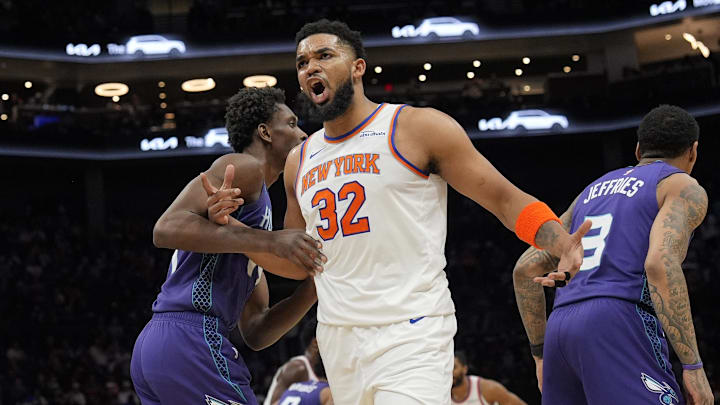 Mar 20, 2025; Charlotte, North Carolina, USA; New York Knicks center Karl-Anthony Towns (32) reacts to a no call during the second quarter against the Charlotte Hornets at Spectrum Center. Mandatory Credit: Jim Dedmon-Imagn Images Mar 20, 2025; Charlotte, North Carolina, USA; New York Knicks center Karl-Anthony Towns (32) reacts to a no call during the second quarter against the Charlotte Hornets at Spectrum Center. Mandatory Credit: Jim Dedmon-Imagn Images