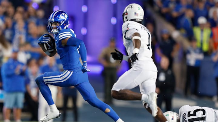 Chase Roberts breaks away from the Cincinnati secondary