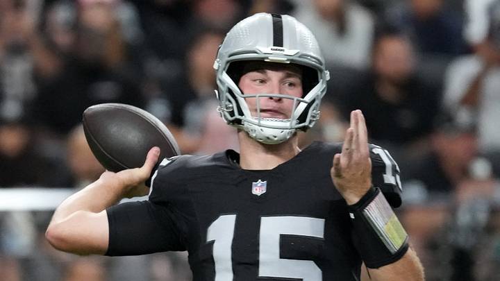 Aug 13, 2026; Paradise, Nevada, USA; Las Vegas Raiders quarterback Fernando Mendoza (15) throws the ball against the Arizona Cardinals in the first half at Allegiant Stadium. Mandatory Credit: Kirby Lee-Imagn Images Aug 13, 2026; Paradise, Nevada, USA; Las Vegas Raiders quarterback Fernando Mendoza (15) throws the ball against the Arizona Cardinals in the first half at Allegiant Stadium. Mandatory Credit: Kirby Lee-Imagn Images
