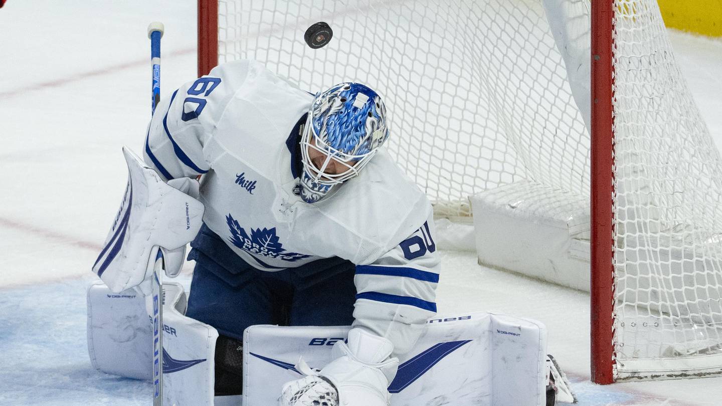 Senators have their ideal trade target in this Maple Leafs goalie