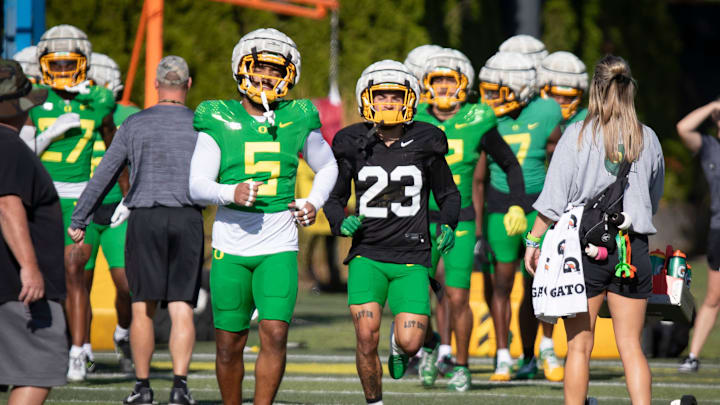 Oregon Ducks defensive back Kobe Savage works out during practice with the Ducks Tuesday, Sept. 3, 2024, at the Hatfield-Dowlin Complex in Eugene, Ore.