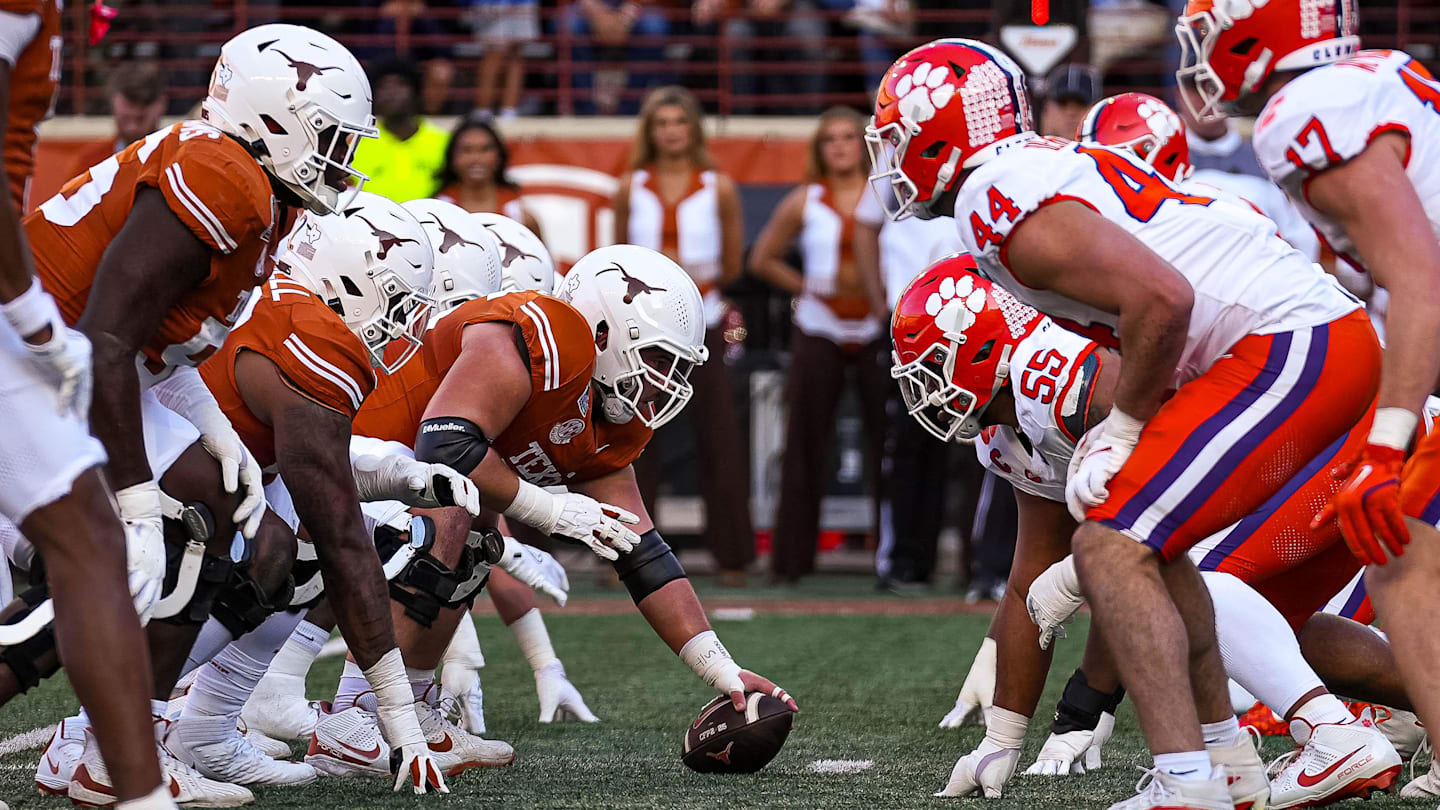 Texas Longhorns Assistant Switching to New Role on Offensive Staff