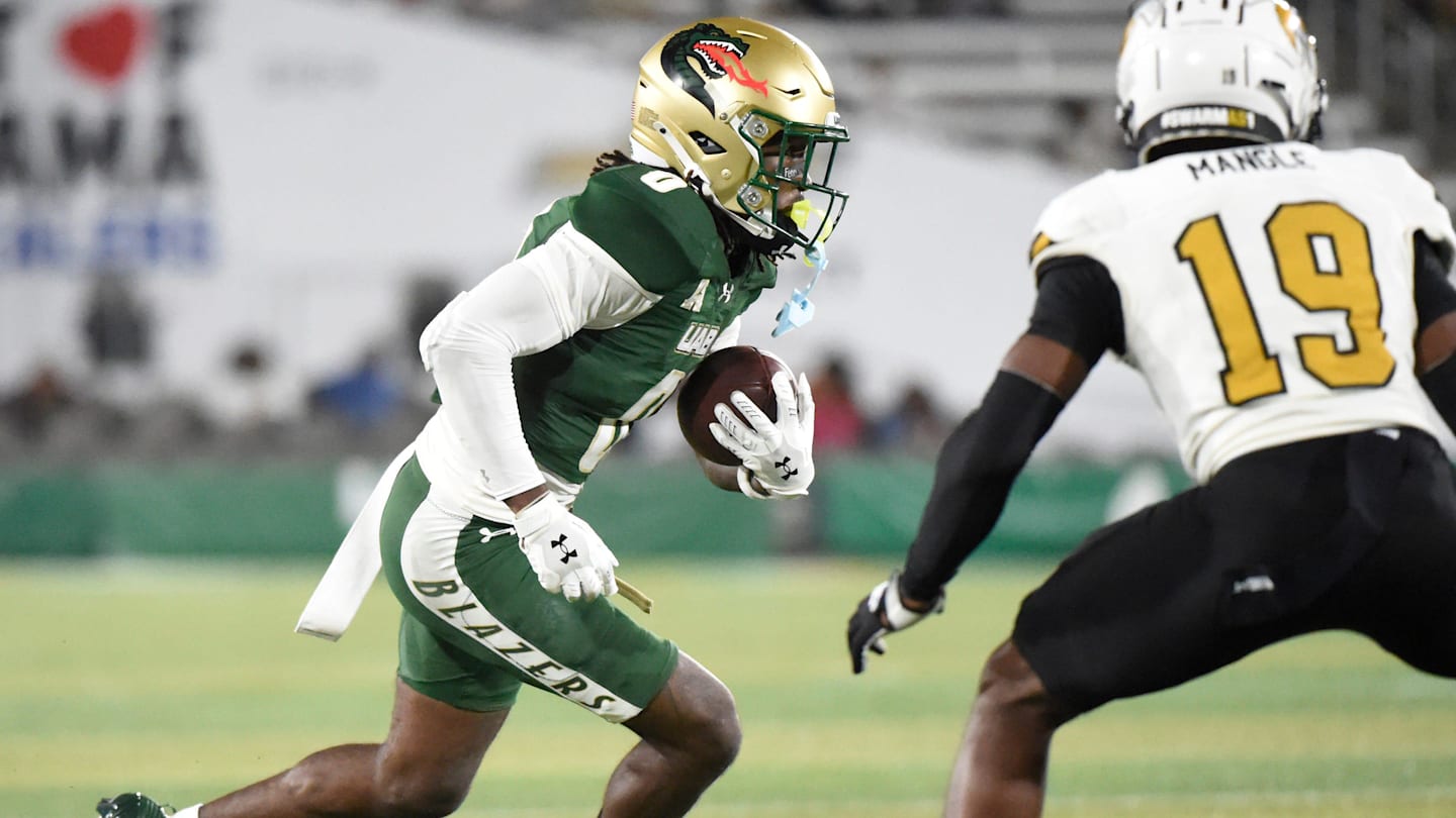 Wisconsin Badgers 'in the mix' for one of the top wide receivers in transfer portal