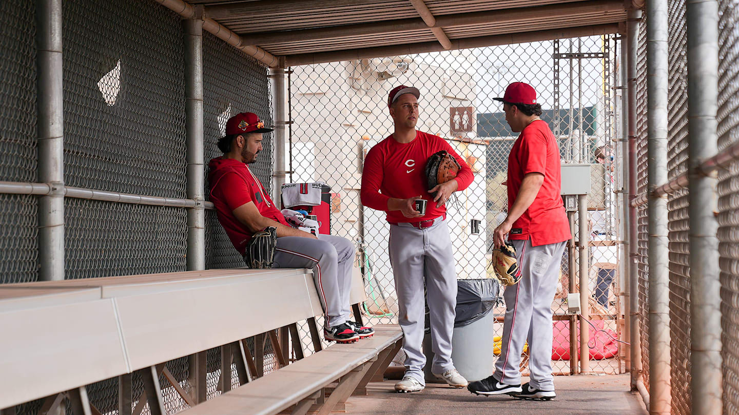 Reds Infielder Scratched From Lineup on Wednesday