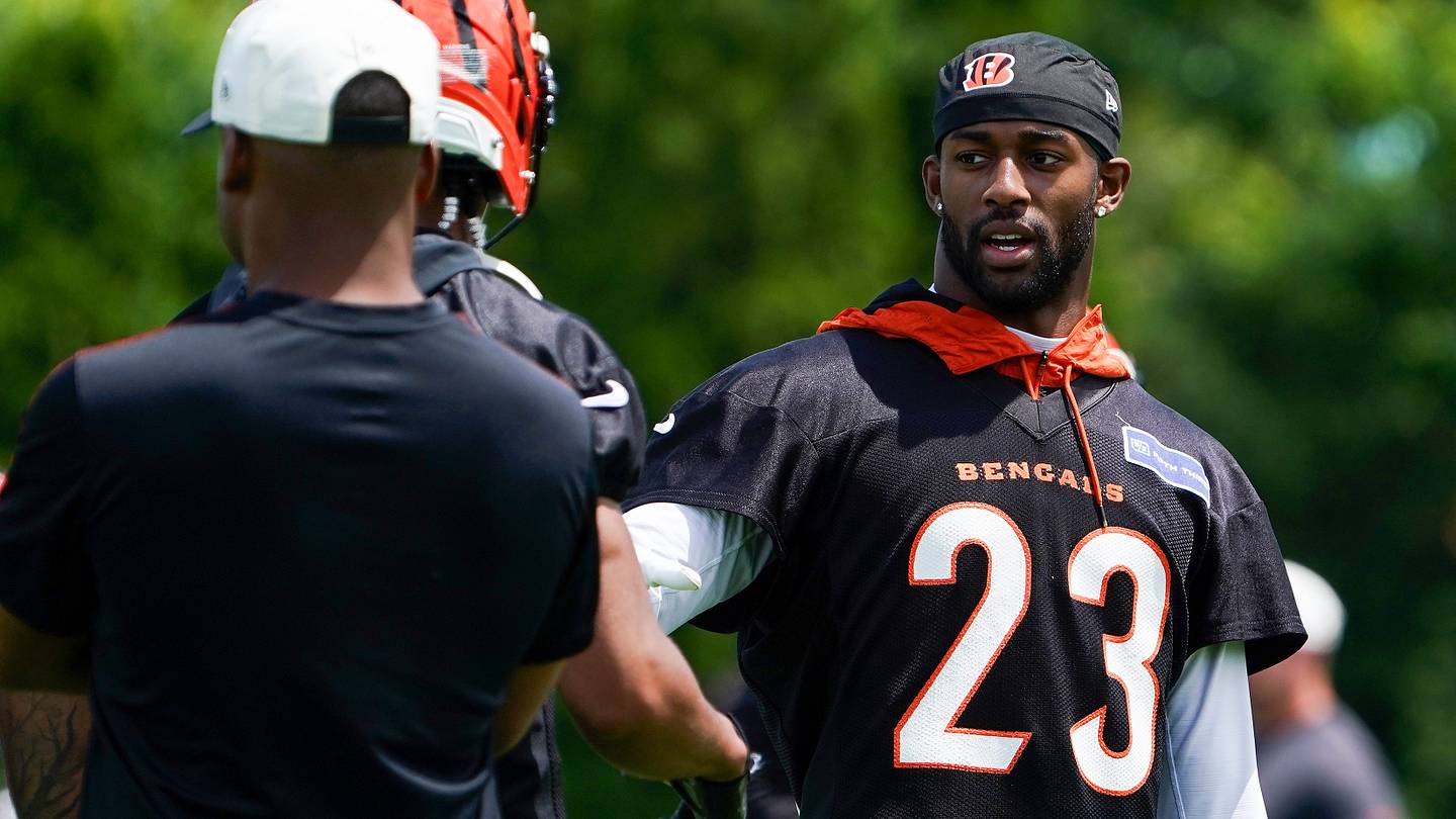 Latest Injury Update on Dax Hill, Bryan Cook as Bengals Return to Field During Joint Practice Week