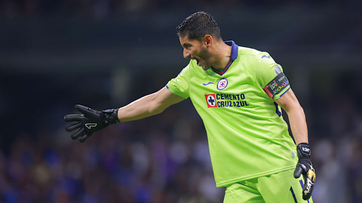 Jesús Corona revela la razón de su salida de Cruz Azul Jesús Corona revela la razón de su salida de Cruz Azul