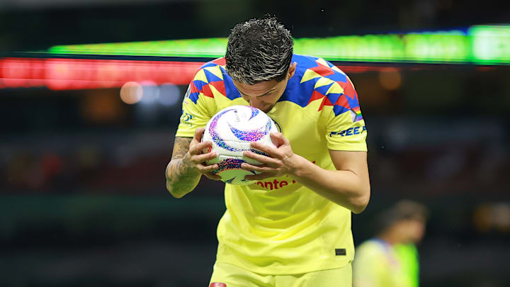 Diego Valdés podría salir de América