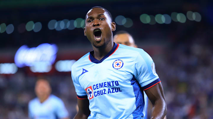 Diber Cambindo en el Apertura 2023 con Cruz Azul