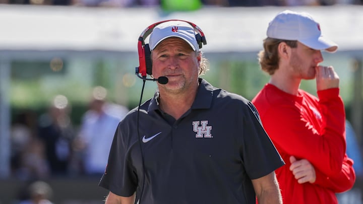 Houston Cougars head coach Dana Holgorsen walks the sideline