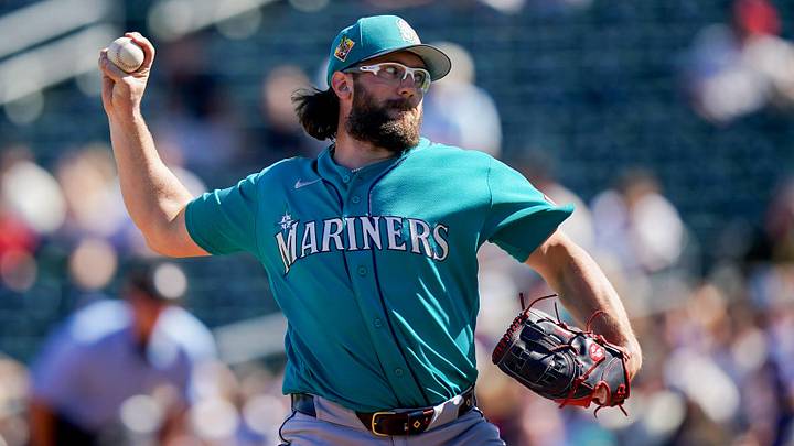 Seattle Mariners pitcher Randy Dobnak (67) throws a pitch in the first inning of a Cactus League game between the Cincinnati Reds and Seattle Mariners, Sunday, Feb. 22, 2026, at Goodyear Ballpark in Goodyear, Ariz. Seattle Mariners pitcher Randy Dobnak (67) throws a pitch in the first inning of a Cactus League game between the Cincinnati Reds and Seattle Mariners, Sunday, Feb. 22, 2026, at Goodyear Ballpark in Goodyear, Ariz.