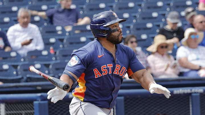 Feb 26, 2025; West Palm Beach, Florida, USA; Houston Astros first base Jon Singleton (28) runs to first base after a hit during the first inning against the Washington Nationals at CACTI Park of the Palm Beaches. Mandatory Credit: Reinhold Matay-Imagn Images Feb 26, 2025; West Palm Beach, Florida, USA; Houston Astros first base Jon Singleton (28) runs to first base after a hit during the first inning against the Washington Nationals at CACTI Park of the Palm Beaches. Mandatory Credit: Reinhold Matay-Imagn Images