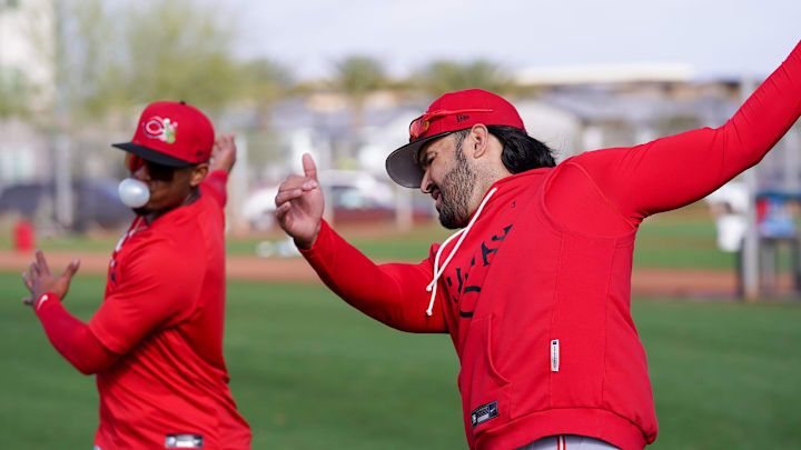 Cincinnati Reds infielder Eugenio Suarez (28) warmup ahead of practice, Wednesday, Feb. 18, 2026, at the Cincinnati Reds player development complex in Goodyear, Ariz. Cincinnati Reds infielder Eugenio Suarez (28) warmup ahead of practice, Wednesday, Feb. 18, 2026, at the Cincinnati Reds player development complex in Goodyear, Ariz.