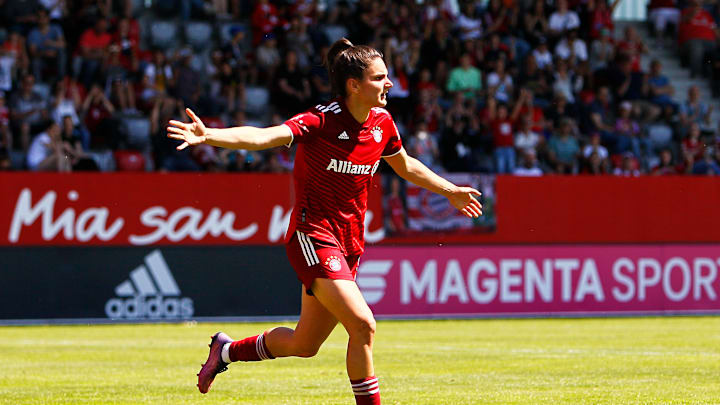 Im Juni verlängerte Jovana Damnjanovic ihren Vertrag beim FC Bayern bis 2025
