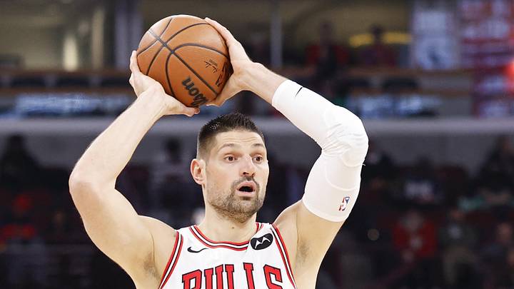 Jan 10, 2026; Chicago, Illinois, USA; Chicago Bulls center Nikola Vucevic (9) looks to pass the ball against the Dallas Mavericks during the first half at United Center. Mandatory Credit: Kamil Krzaczynski-Imagn Images Jan 10, 2026; Chicago, Illinois, USA; Chicago Bulls center Nikola Vucevic (9) looks to pass the ball against the Dallas Mavericks during the first half at United Center. Mandatory Credit: Kamil Krzaczynski-Imagn Images