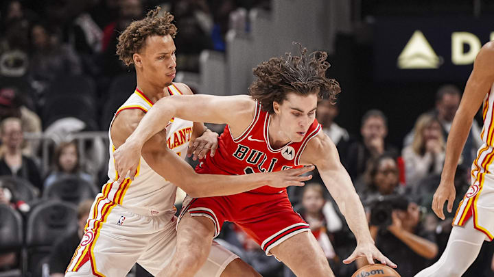 Nov 9, 2024; Atlanta, Georgia, USA; Atlanta Hawks guard Dyson Daniels (5) and Chicago Bulls guard Josh Giddey (3) battle for the ball during the first half at State Farm Arena. Mandatory Credit: Dale Zanine-Imagn Images Nov 9, 2024; Atlanta, Georgia, USA; Atlanta Hawks guard Dyson Daniels (5) and Chicago Bulls guard Josh Giddey (3) battle for the ball during the first half at State Farm Arena. Mandatory Credit: Dale Zanine-Imagn Images