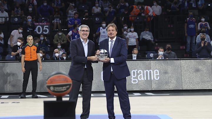 Anadolu Efes v CSKA Moscow - Turkish Airlines Euroleague