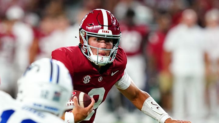 Alabama Crimson Tide quarterback Tyler Buchner