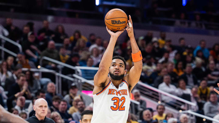 Feb 11, 2025; Indianapolis, Indiana, USA; New York Knicks center Karl-Anthony Towns (32) shoots the ball in the second half against the Indiana Pacers at Gainbridge Fieldhouse. Mandatory Credit: Trevor Ruszkowski-Imagn Images Feb 11, 2025; Indianapolis, Indiana, USA; New York Knicks center Karl-Anthony Towns (32) shoots the ball in the second half against the Indiana Pacers at Gainbridge Fieldhouse. Mandatory Credit: Trevor Ruszkowski-Imagn Images