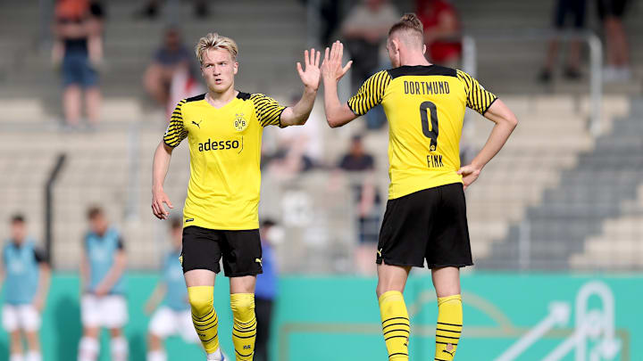 Julian Rijkhoff (li.) mit Bradley Fink