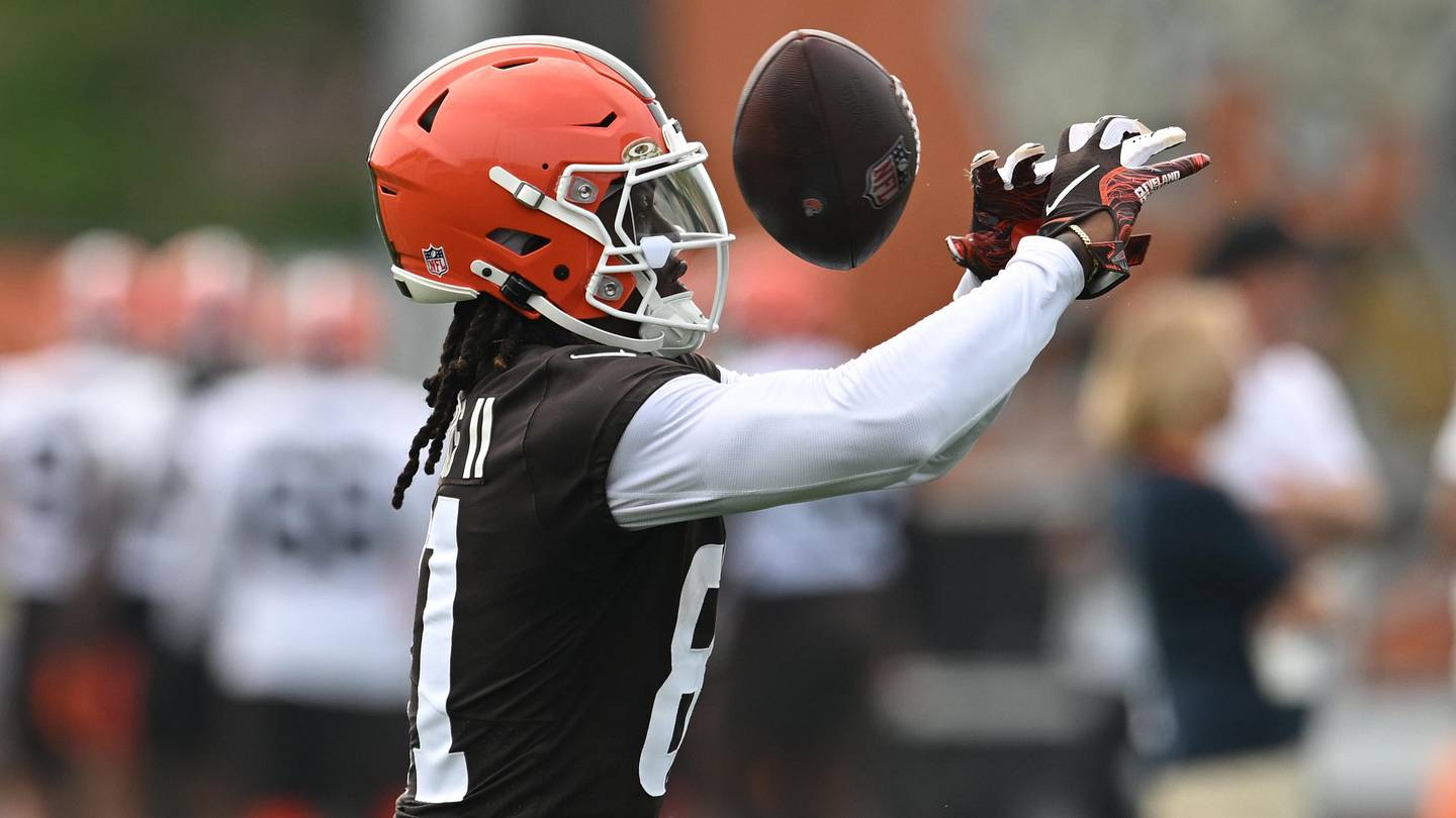 Broncos Narrow Offseason Roster as Mandatory Minicamp Begins