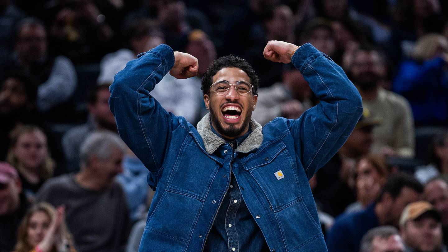 Tyrese Haliburton Trolls Bucks Podcaster in Twitter Feud