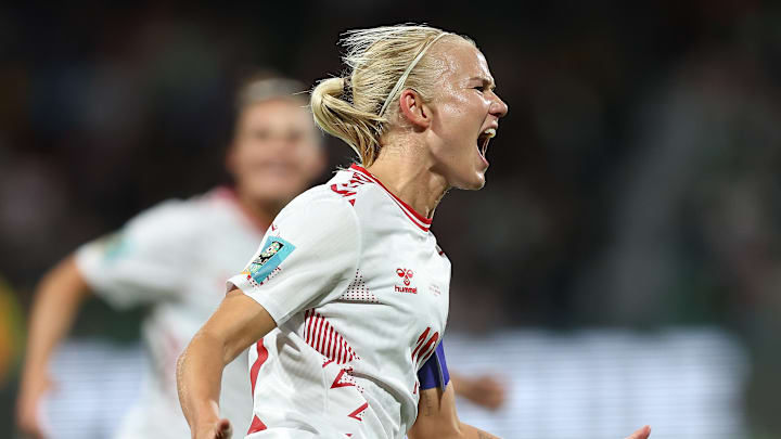 Bayern-Stürmerin Pernille Harder trifft in der Schweiz mit Dänemark auf Deutschland Bayern-Stürmerin Pernille Harder trifft in der Schweiz mit Dänemark auf Deutschland