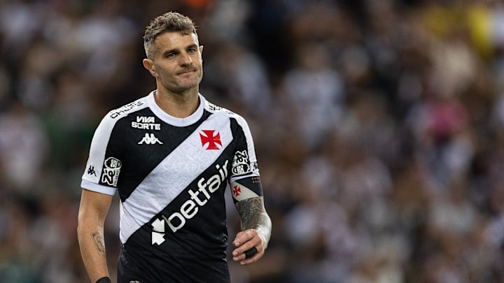 Vegetti vive uma espécie de 'maré de azar' no Vasco