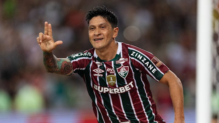 Cano está no grupo de jogadores que se reapresentou depois no Flu