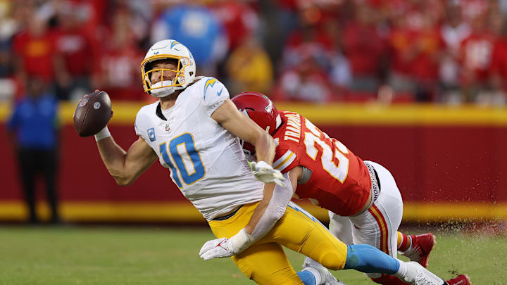 Tranquill with the sack on his former teammate Tranquill with the sack on his former teammate