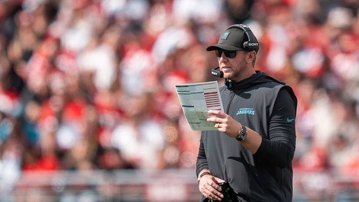 September 28, 2025; Santa Clara, California, USA; Jacksonville Jaguars head coach Liam Coen during the third quarter against the San Francisco 49ers at Levi's Stadium. Mandatory Credit: Kyle Terada-Imagn Images September 28, 2025; Santa Clara, California, USA; Jacksonville Jaguars head coach Liam Coen during the third quarter against the San Francisco 49ers at Levi's Stadium. Mandatory Credit: Kyle Terada-Imagn Images
