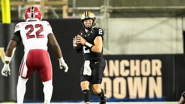 Nov 9, 2024; Nashville, Tennessee, USA; Vanderbilt Commodores quarterback Diego Pavia (2) stands in the pocket against the South Carolina Gamecocks during the second half at FirstBank Stadium. Mandatory Credit: Steve Roberts-Imagn Images Nov 9, 2024; Nashville, Tennessee, USA; Vanderbilt Commodores quarterback Diego Pavia (2) stands in the pocket against the South Carolina Gamecocks during the second half at FirstBank Stadium. Mandatory Credit: Steve Roberts-Imagn Images