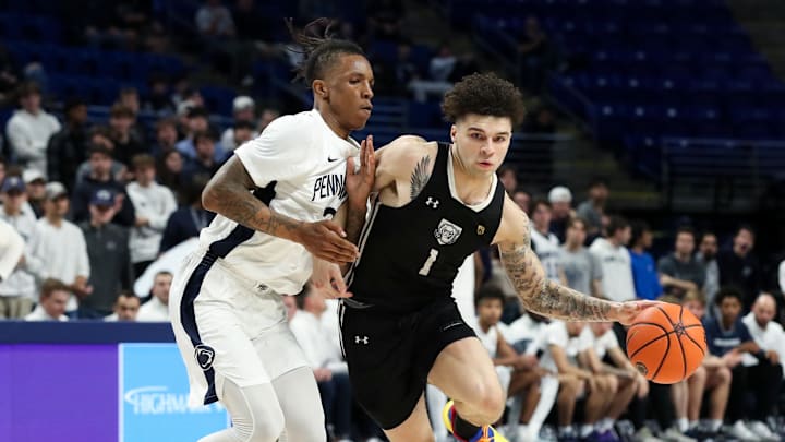 Purdue Fort Wayne Mastodons guard Jalen Jackson (1) 